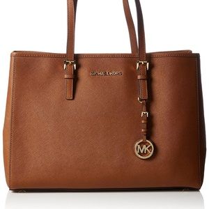 Michaels Kors Jet Set Large Purse